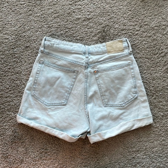 Shorts - Picture 2 of 3